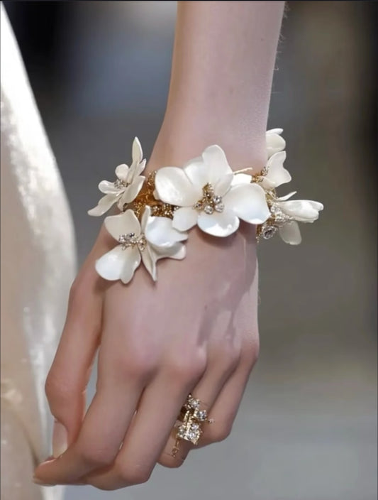 A special floral design with a sophisticated feel